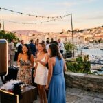 Location photobooth Marseille Vieux-Port - borne photo en bord de mer au coucher du soleil