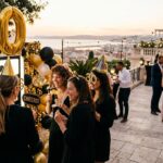 Photobooth anniversaire 30 ans Marseille - soiree festive avec borne photo et ballons dores